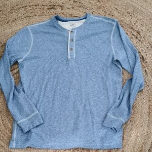 Mens GAP blue marled henley preppy long sleeve shirt. Size large